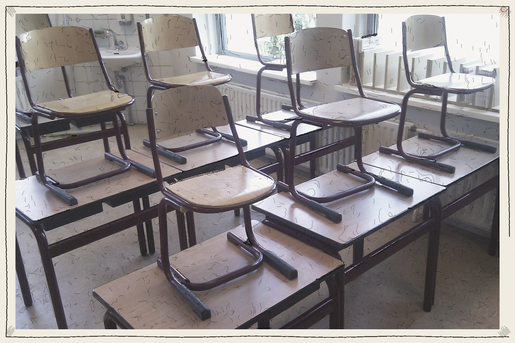 Aula vacía. Vida común: la pobreza de aprendizaje que la pandemia no inventó.